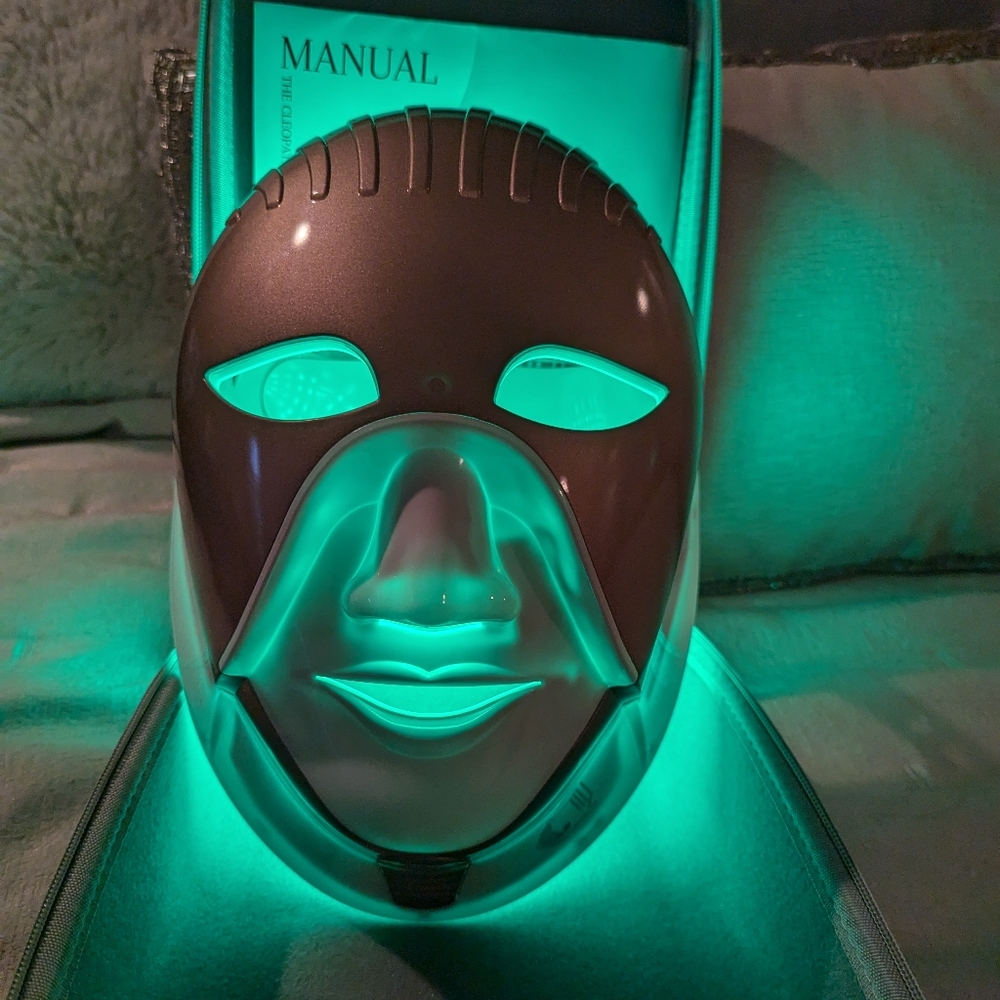 Cleopatra Mask RLT LED - Like New